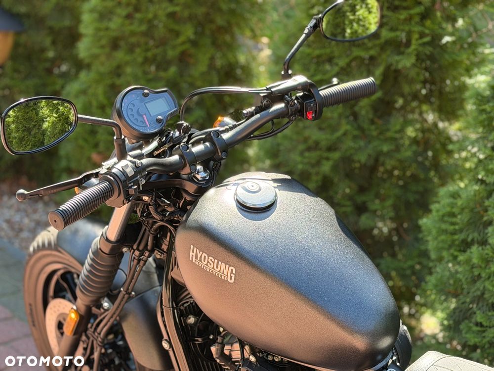 Hyosung GV - 15