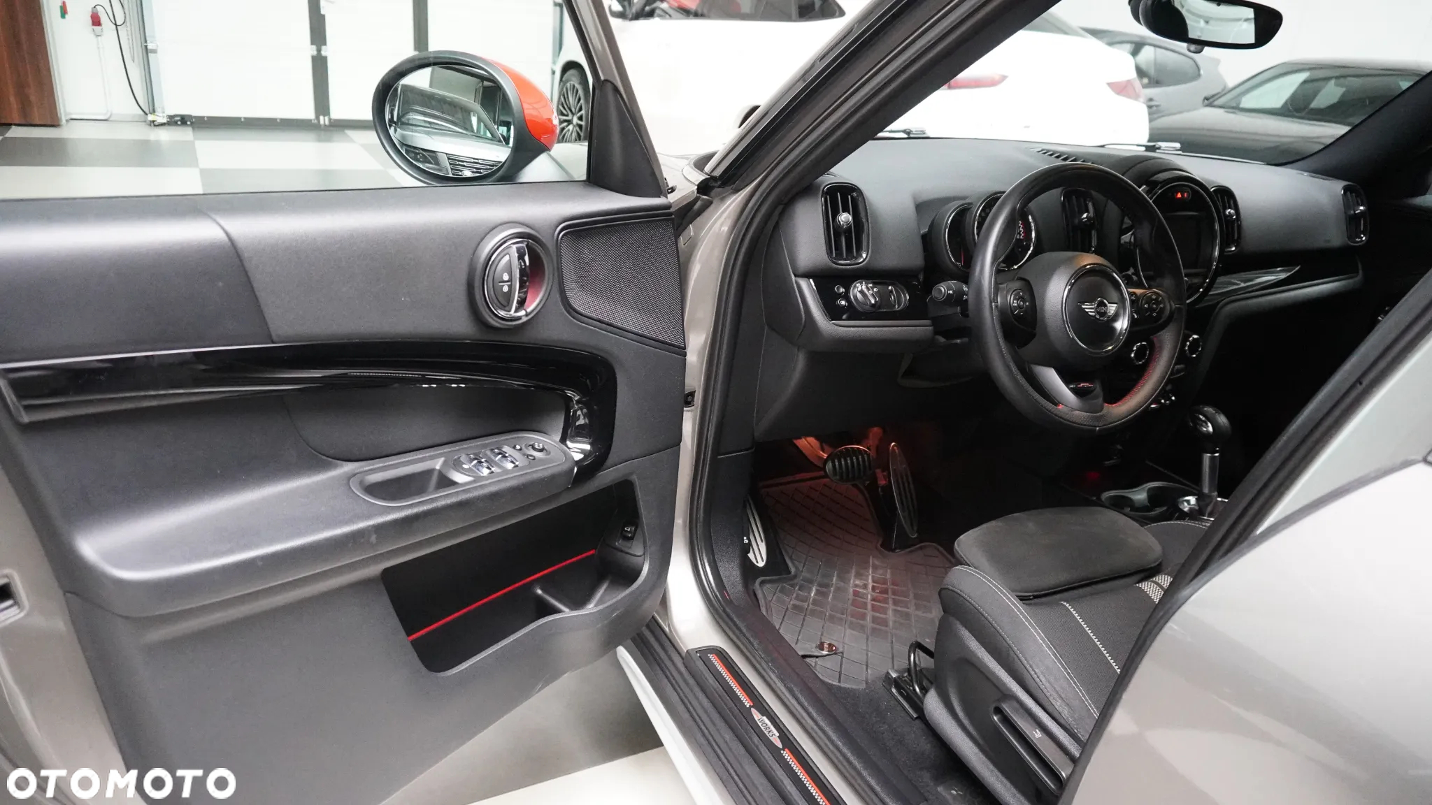 MINI John Cooper Works ALL4 sport - 6