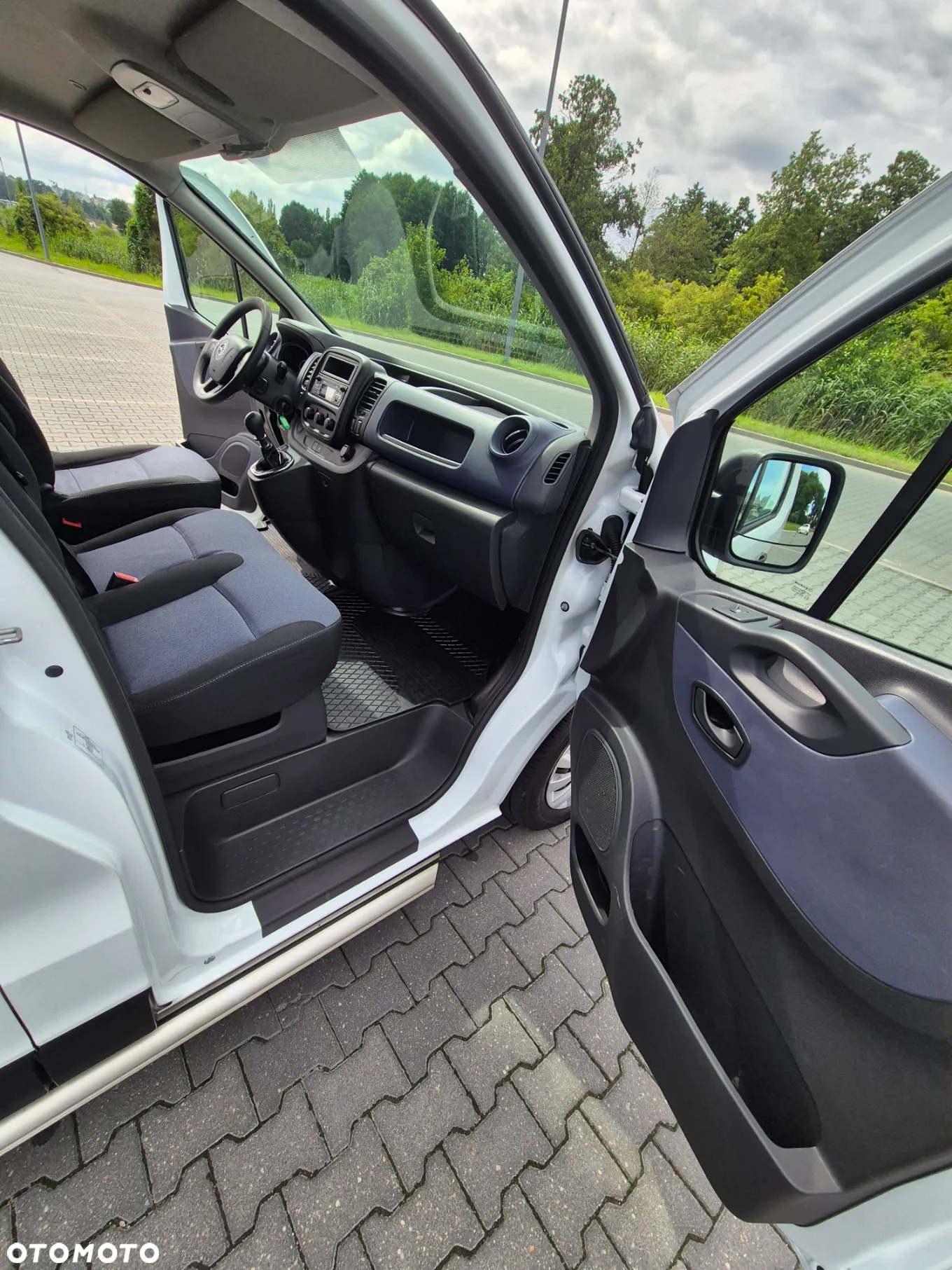 Opel Vivaro - 17