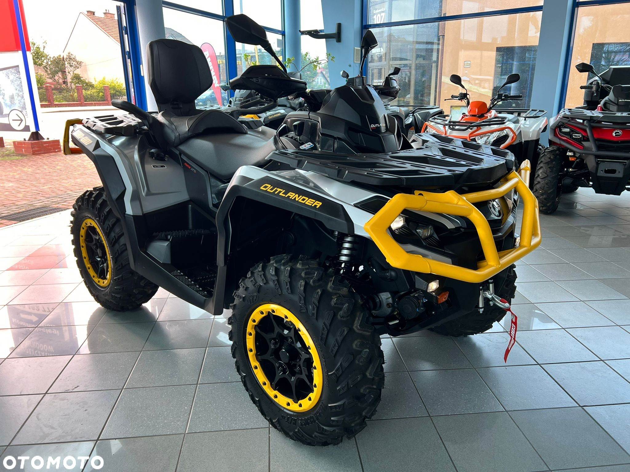 Can-Am Outlander Max - 2