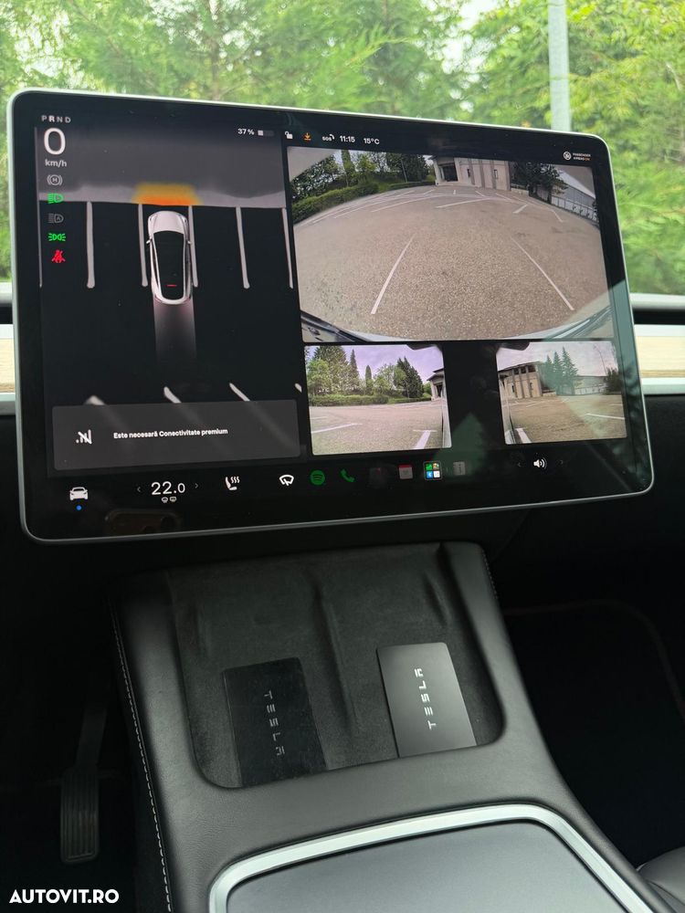 Tesla Model Y Long Range Dual Motor AWD - 16