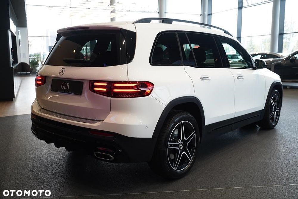 Mercedes-Benz GLB 200 mHEV AMG Line 7G-DCT - 4