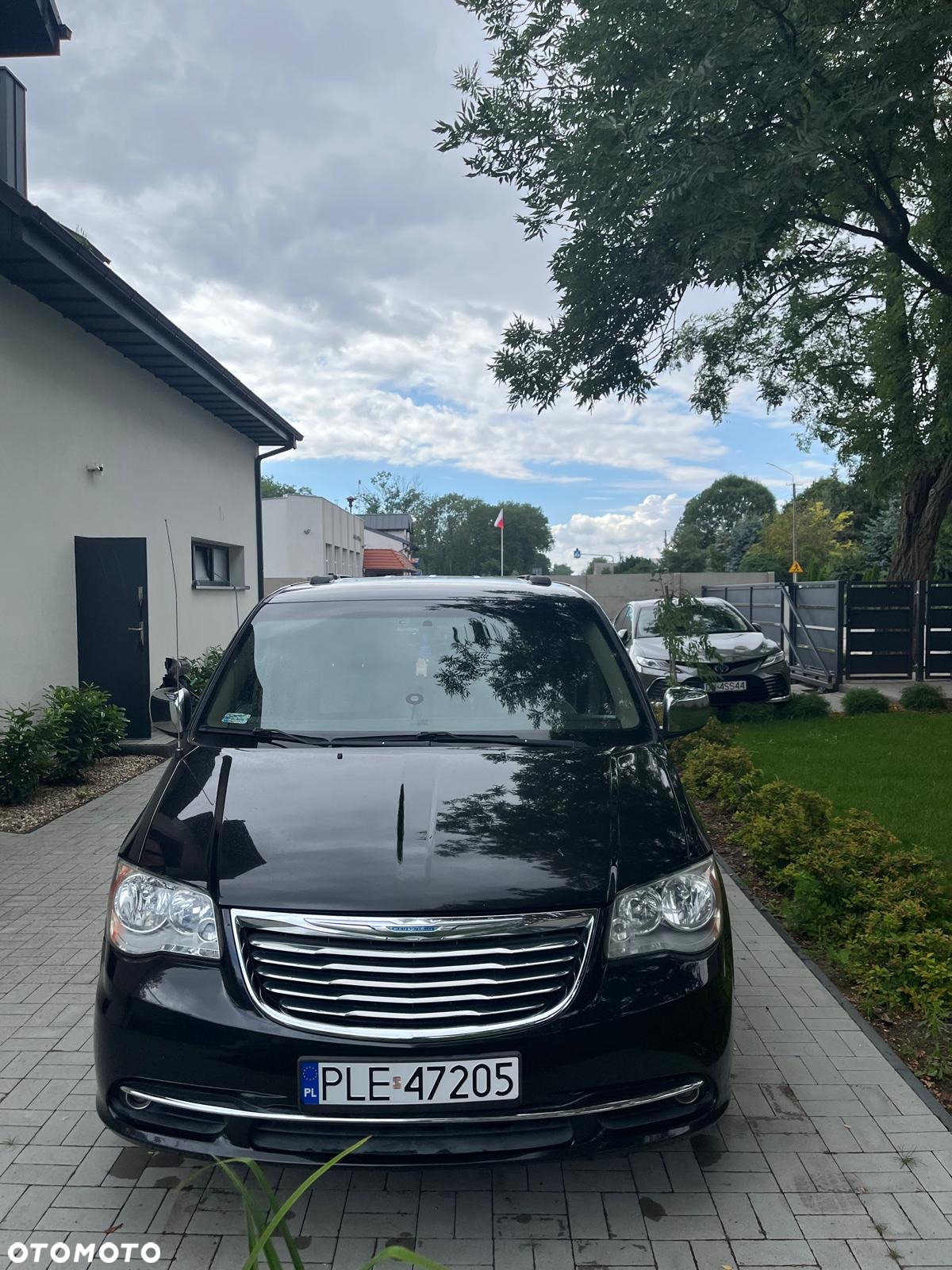 Chrysler Town & Country 3.6 Touring - 11