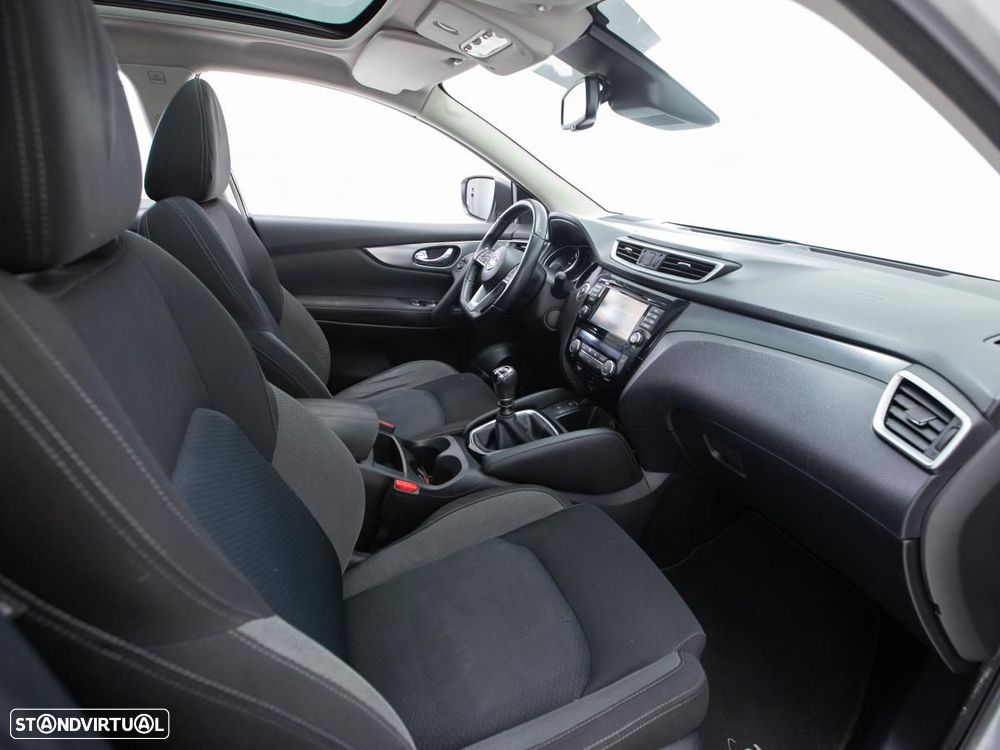 Nissan Qashqai 1.5 dCi N-Connecta Business - 9