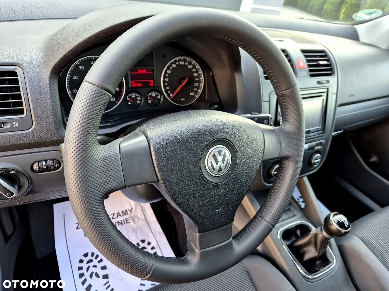 Volkswagen Golf - 24