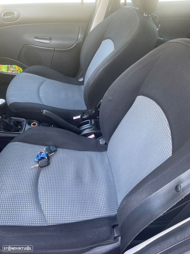 Peugeot 206 1.1 Color Line - 9