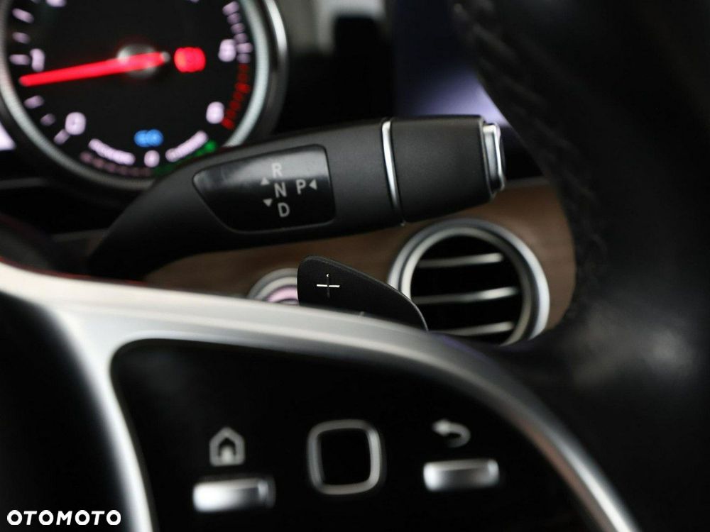 Mercedes-Benz Klasa E - 33