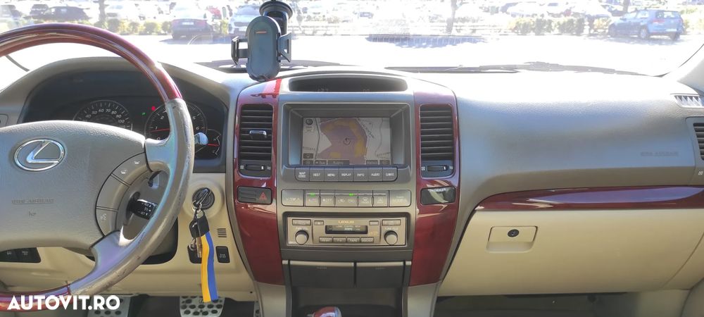 Lexus Seria GX - 32