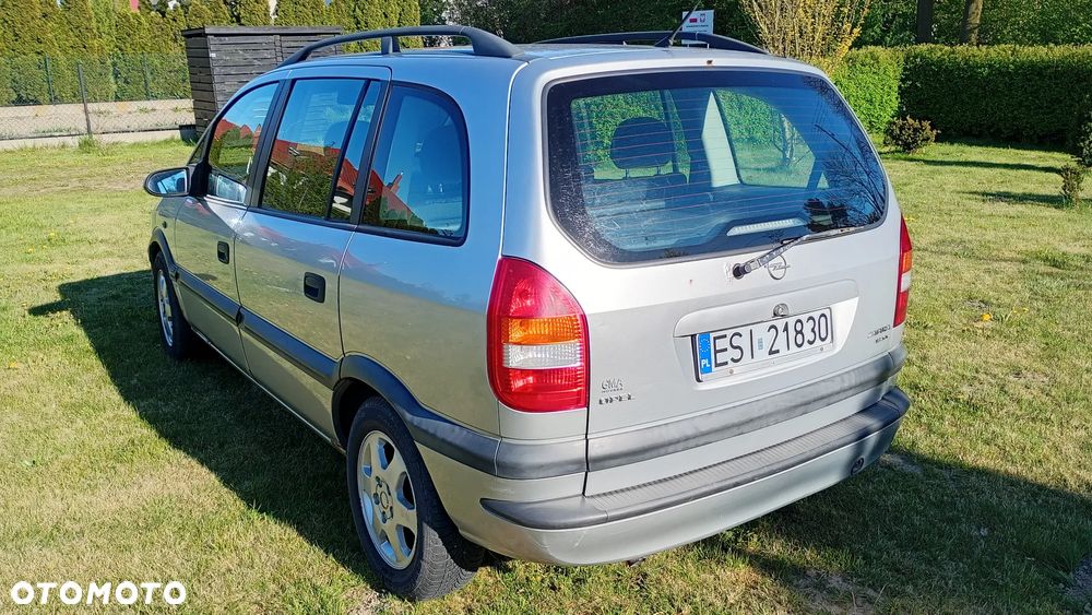 Opel Zafira 1.8 16V Comfort - 6