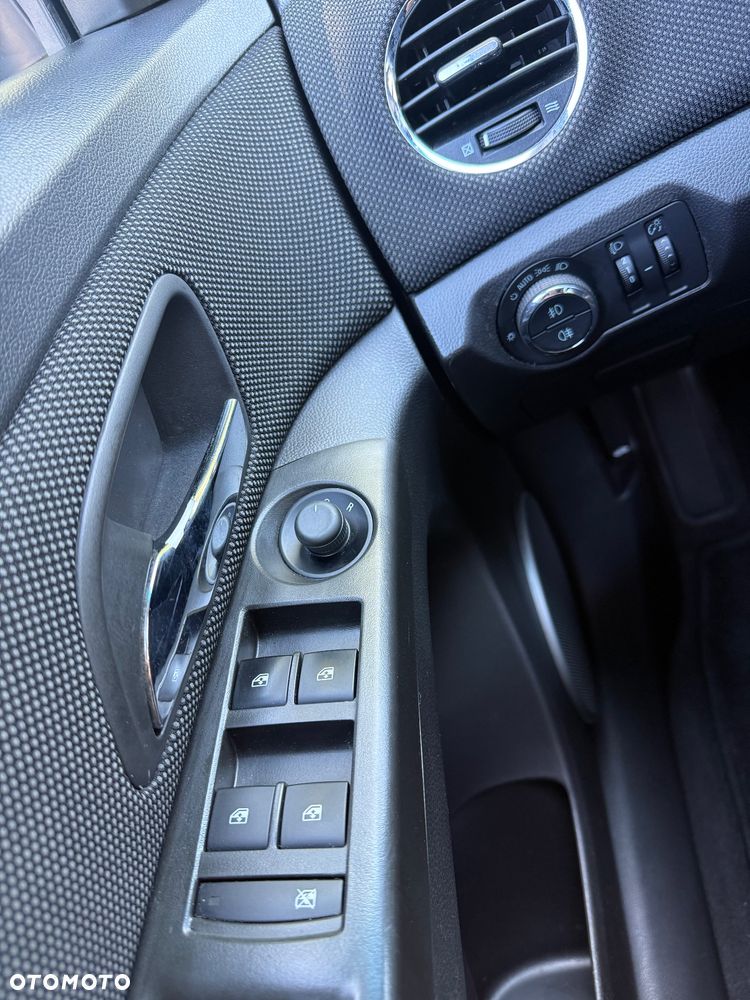 Chevrolet Cruze - 17