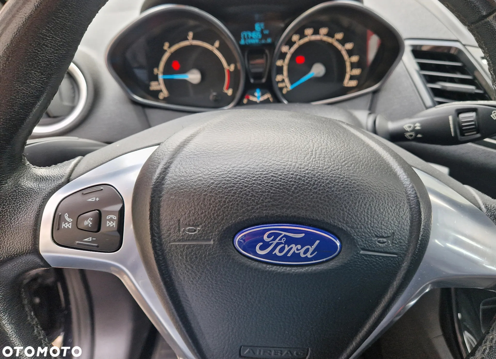 Ford Fiesta 1.6 TDCi Titanium - 8