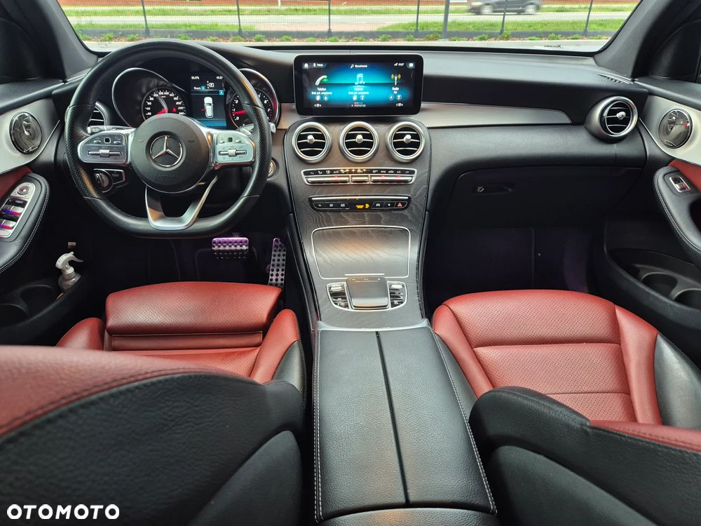 Mercedes-Benz GLC 300 4Matic 9G-TRONIC AMG Line Plus - 14