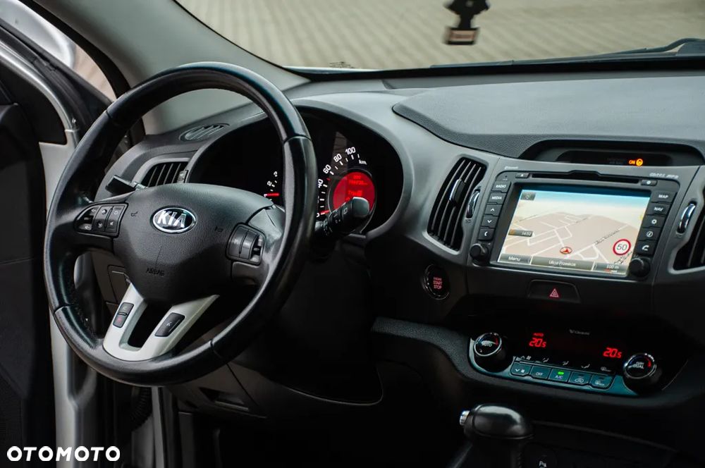 Kia Sportage 2.0 CRDI 4WD Automatik Dream-Team Edition - 18