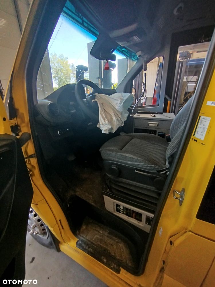 Mercedes-Benz SPRINTER 519 CDI - 6