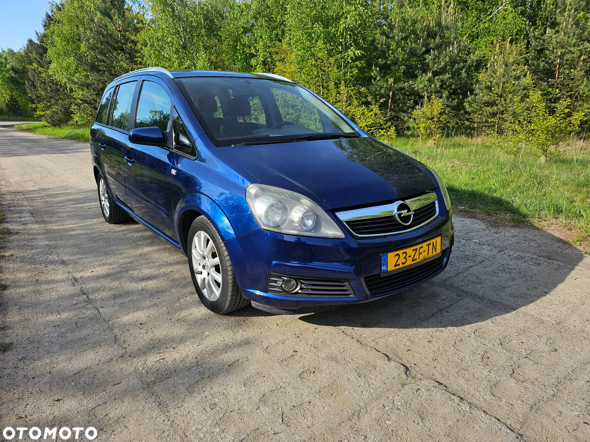 Opel Zafira 1.8 Enjoy - 2