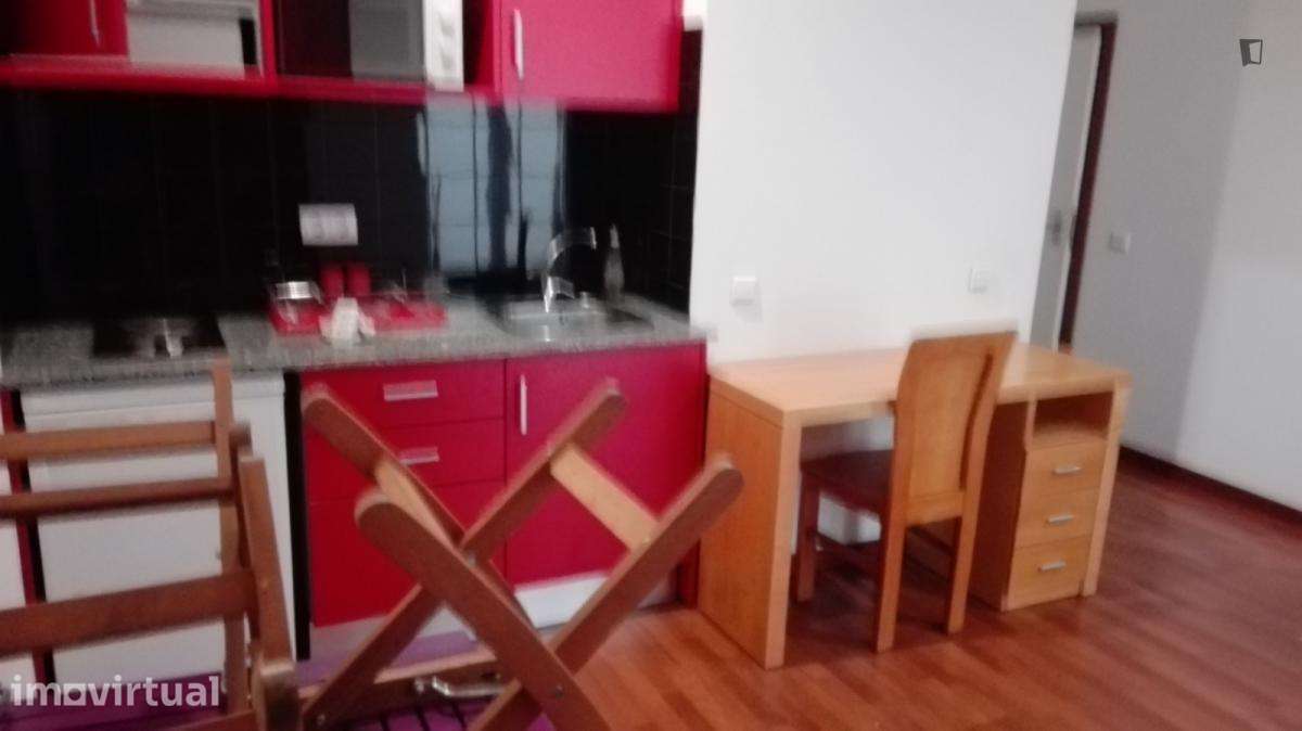 Estúdio - localizado em Montes Claros Coimbra - Grande imagem: 3/8