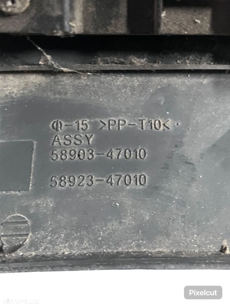 Consola centrala TOYOTA PRIUS Hatchback _W2_ 2003 - 2009 5890347010 - 2