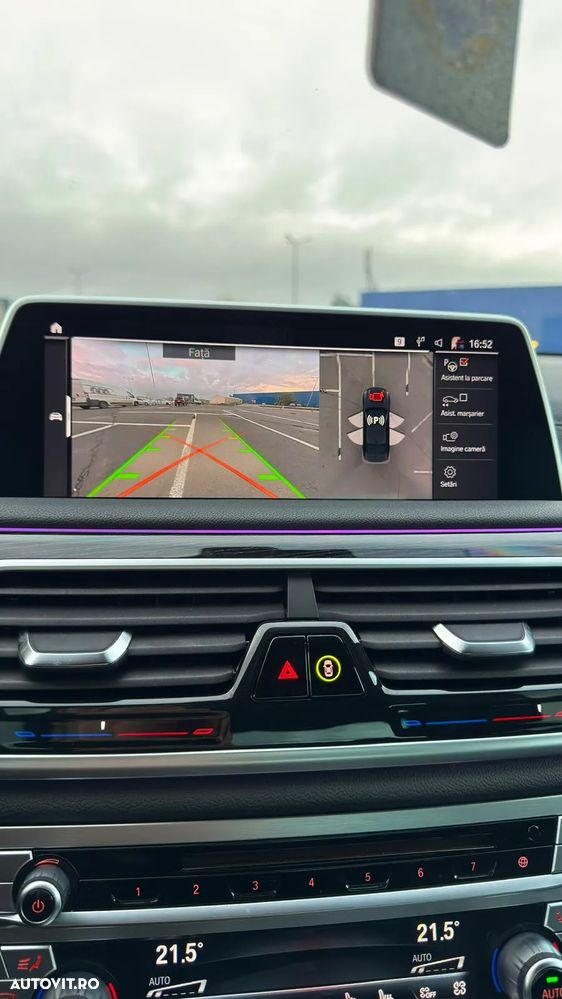 BMW Seria 7 730d xDrive MHEV - 32