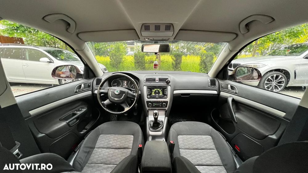 Skoda Octavia 1.6 TDI AMBITION - 10