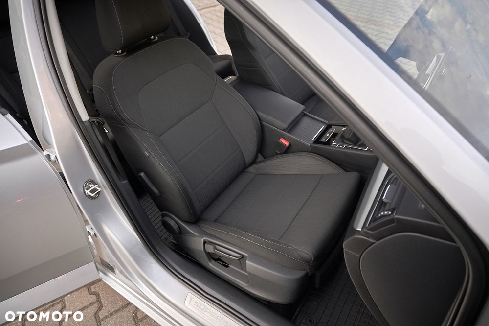 Skoda Superb 2.0 TDI Ambition - 26