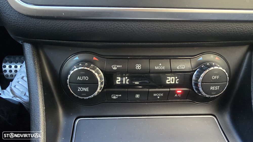 Mercedes-Benz GLA 220 d AMG Line - 26