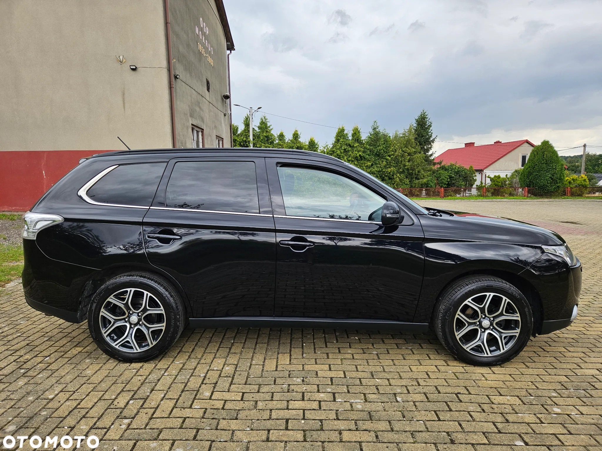 Mitsubishi Outlander 2.2 DID Intense + - 6