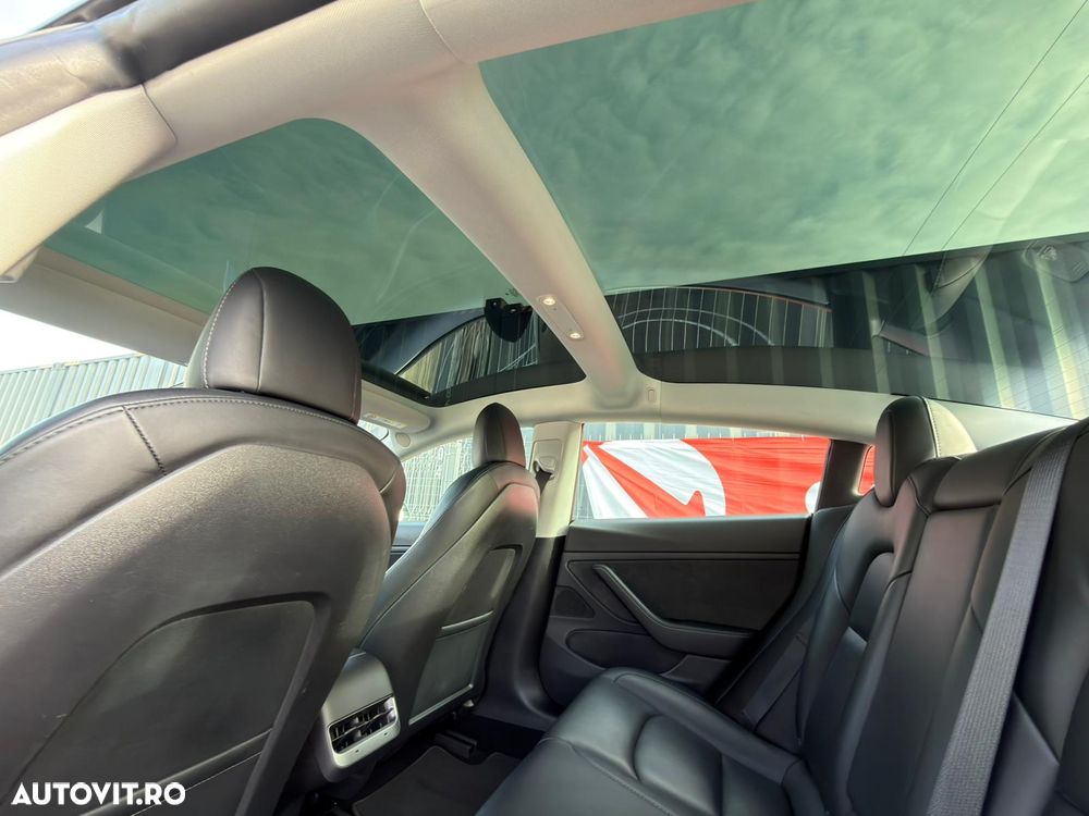 Tesla Model 3 Langstreckenbatterie Allradantrieb Dual Motor - 26