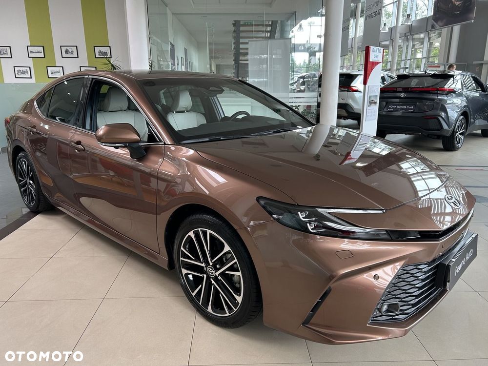 Toyota Camry - 1