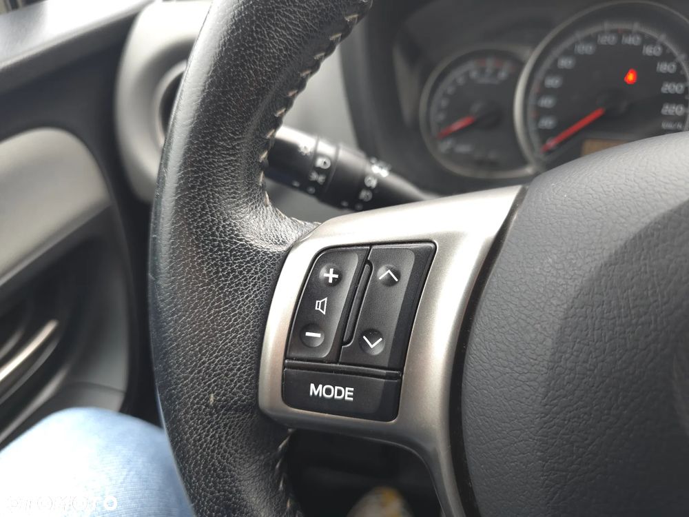 Toyota Yaris 1.33 Premium EU6 - 22