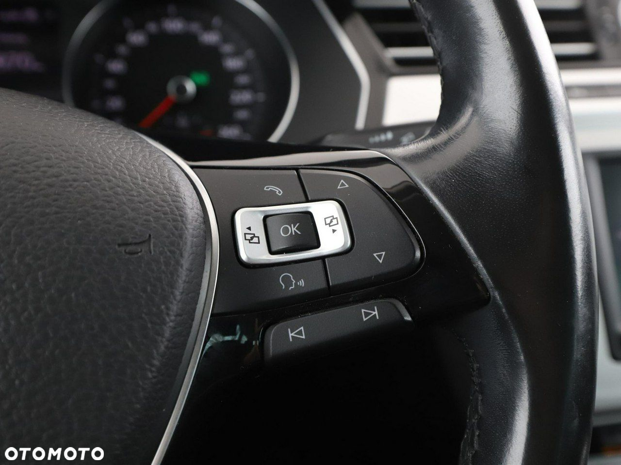 Volkswagen Passat - 27