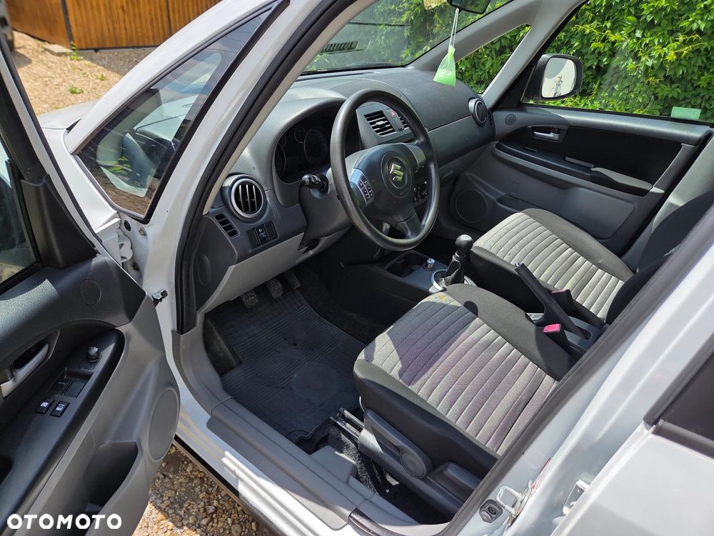 Suzuki SX4 1.5 Comfort - 4
