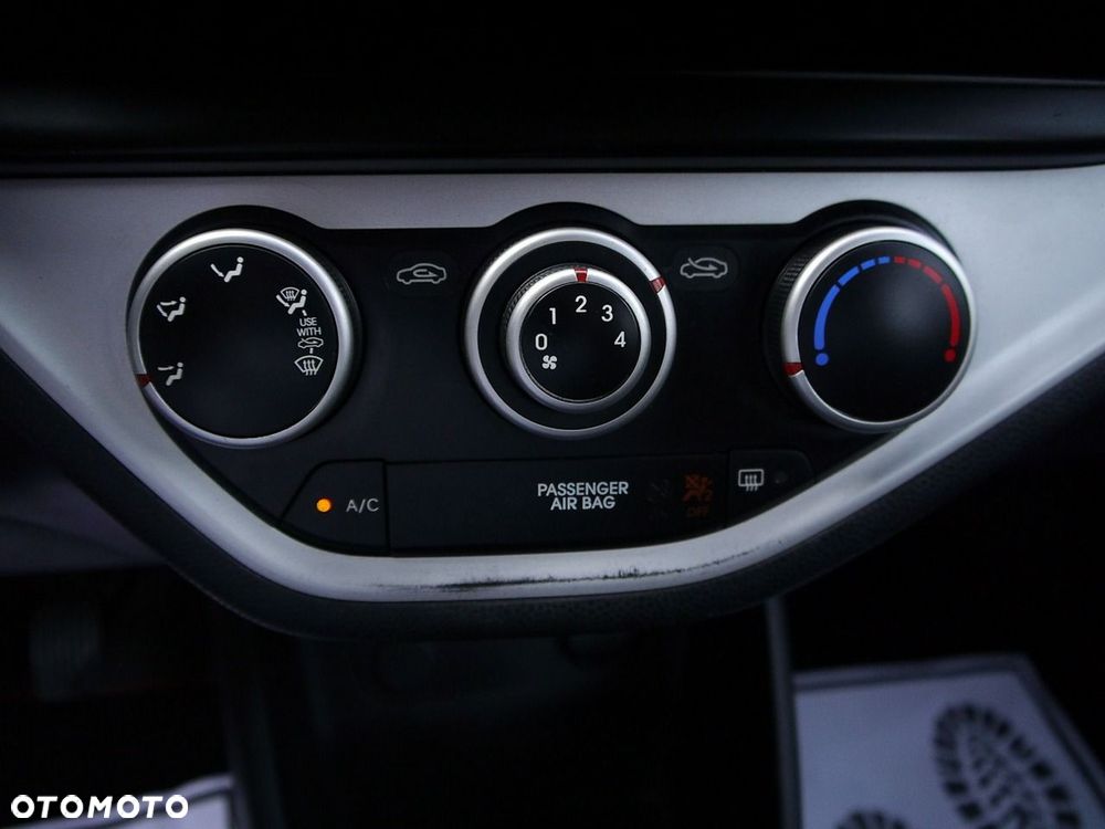 Kia Picanto 1.0 Dream Team Edition - 22
