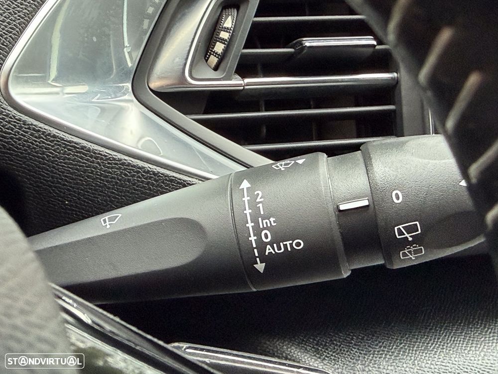 Peugeot 308 SW 1.6 BlueHDi Style - 17