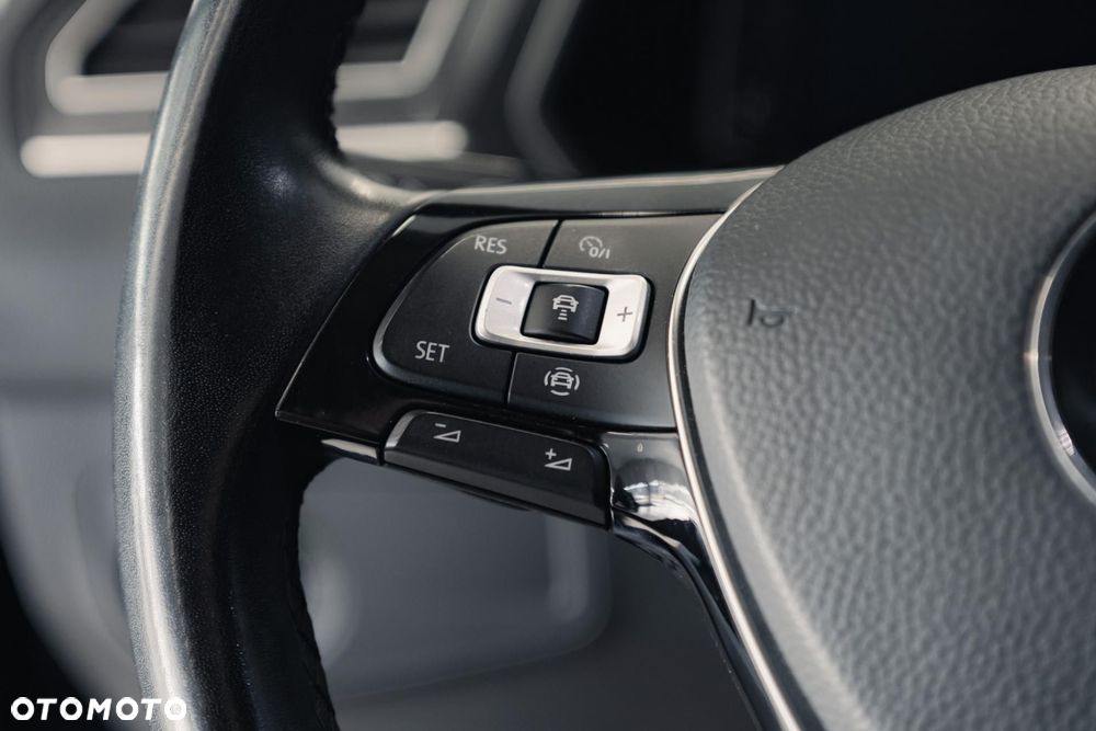 Volkswagen Tiguan - 26
