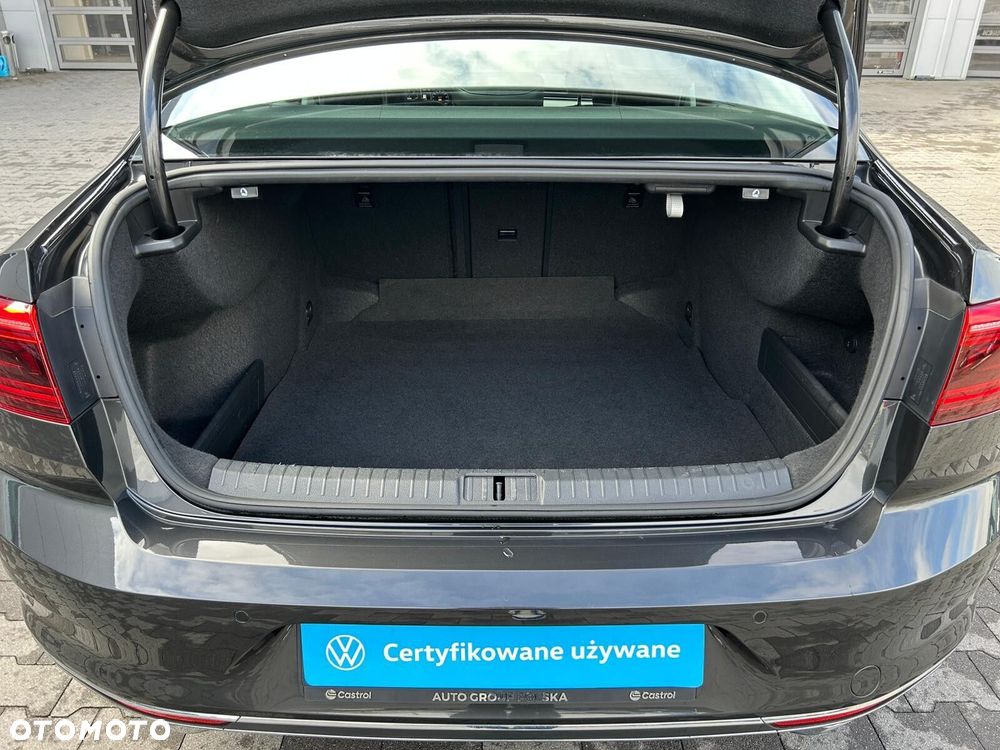 Volkswagen Passat 2.0 TDI Elegance DSG - 38