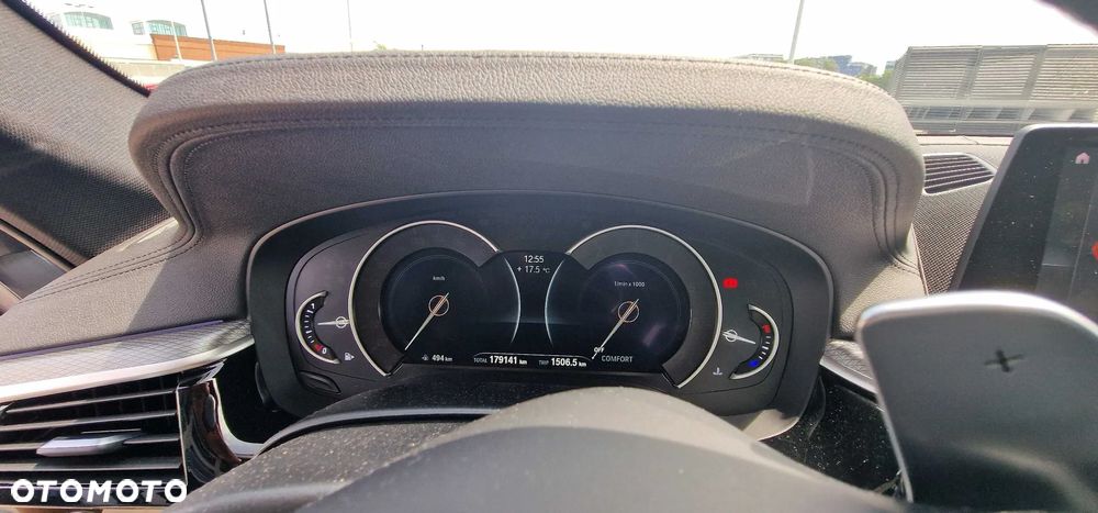 BMW Seria 5 530i GPF xDrive - 7