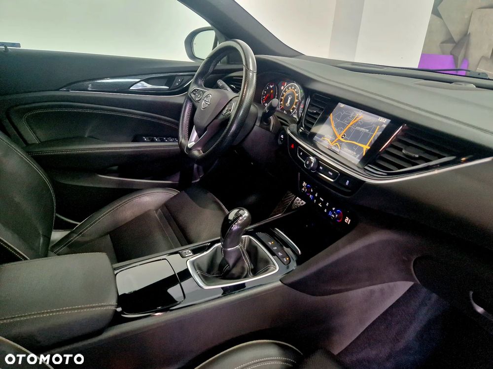 Opel Insignia - 35