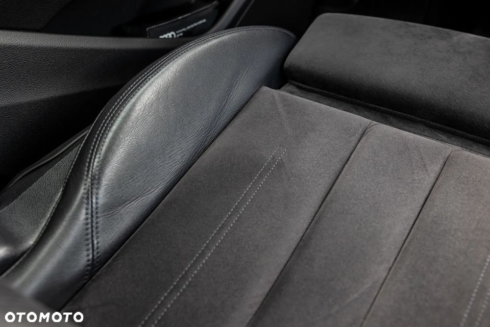 Audi A4 Avant 2.0 TDI S tronic quattro sport - 22