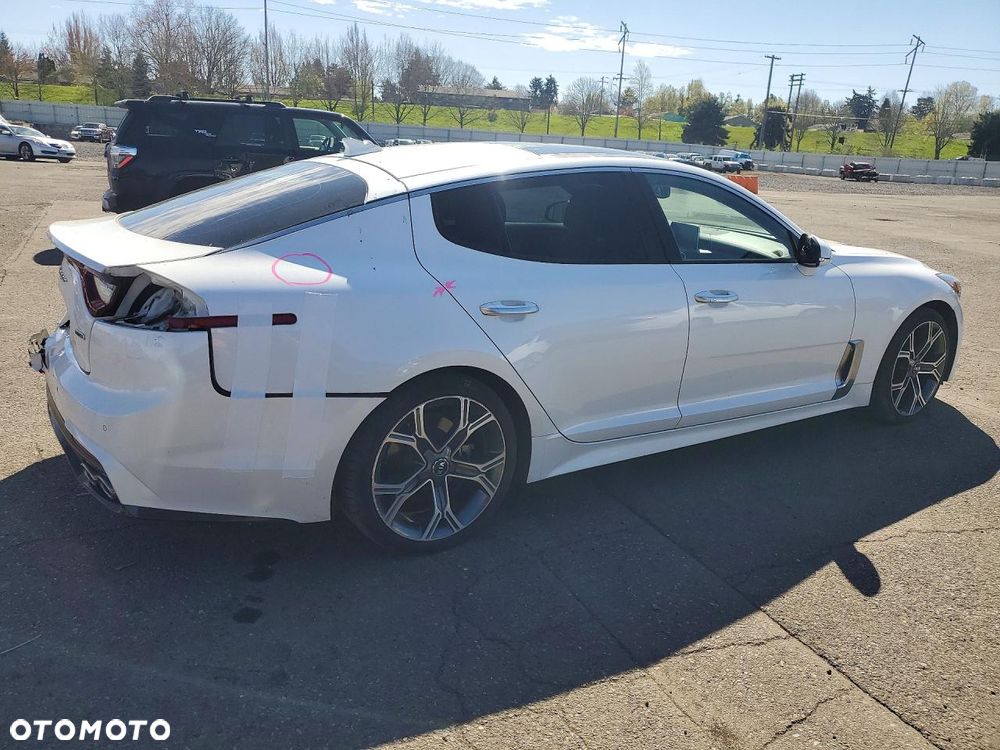 Kia Stinger 2.0 T-GDI GT Line - 4