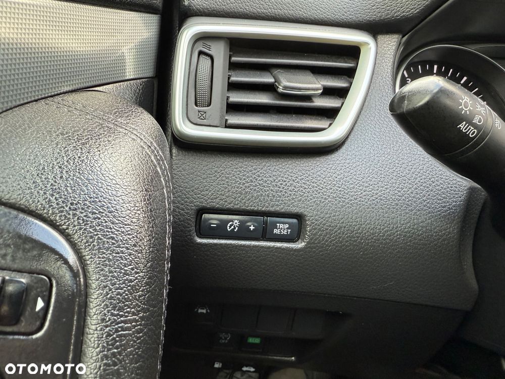 Nissan Qashqai 1.3 DIG-T DCT N-TEC - 25