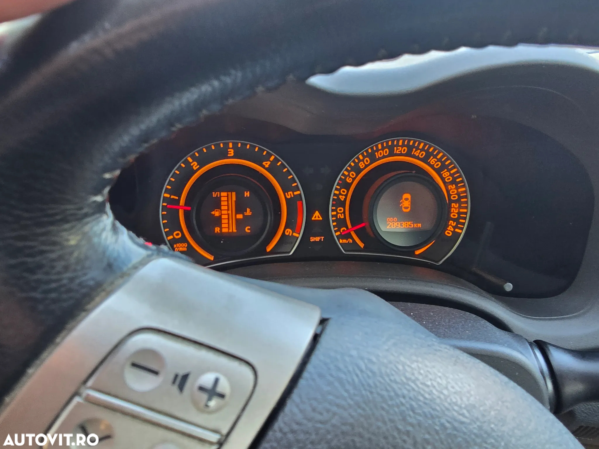 Toyota Corolla 2.0 D-4D DPF Sol - 17