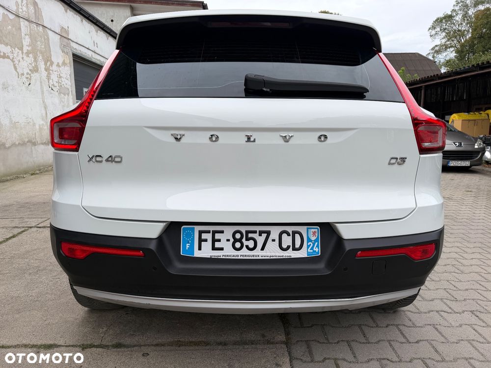 Volvo XC 40 - 38