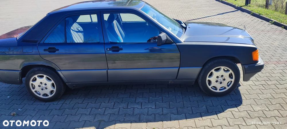 Mercedes-Benz W201 (190) - 4