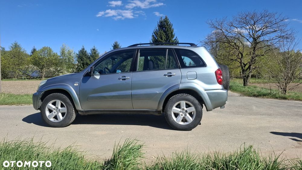 Toyota RAV4 2.0 D-4D 4x4 - 10