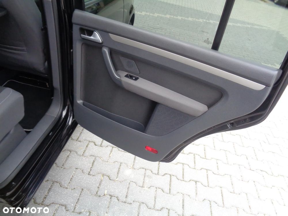 Volkswagen Touran 1.9 TDI DPF United - 29