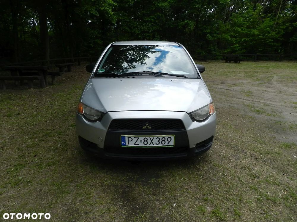 Mitsubishi Colt - 16