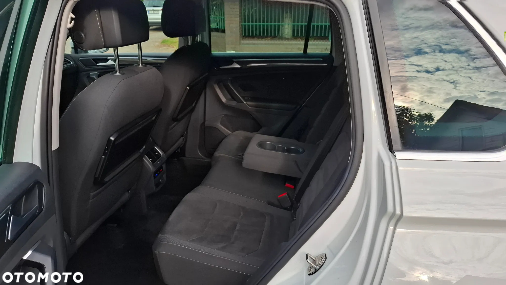 Volkswagen Tiguan - 11