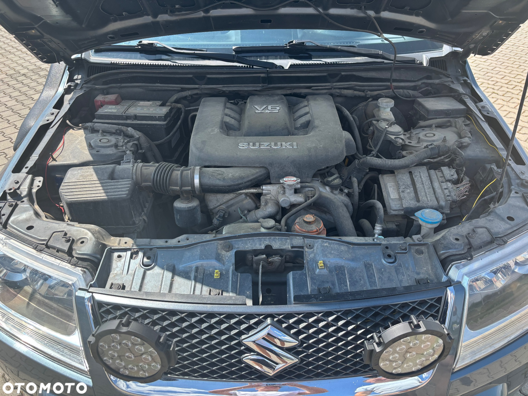 Suzuki Grand Vitara 2.7 V6 Premium - 9