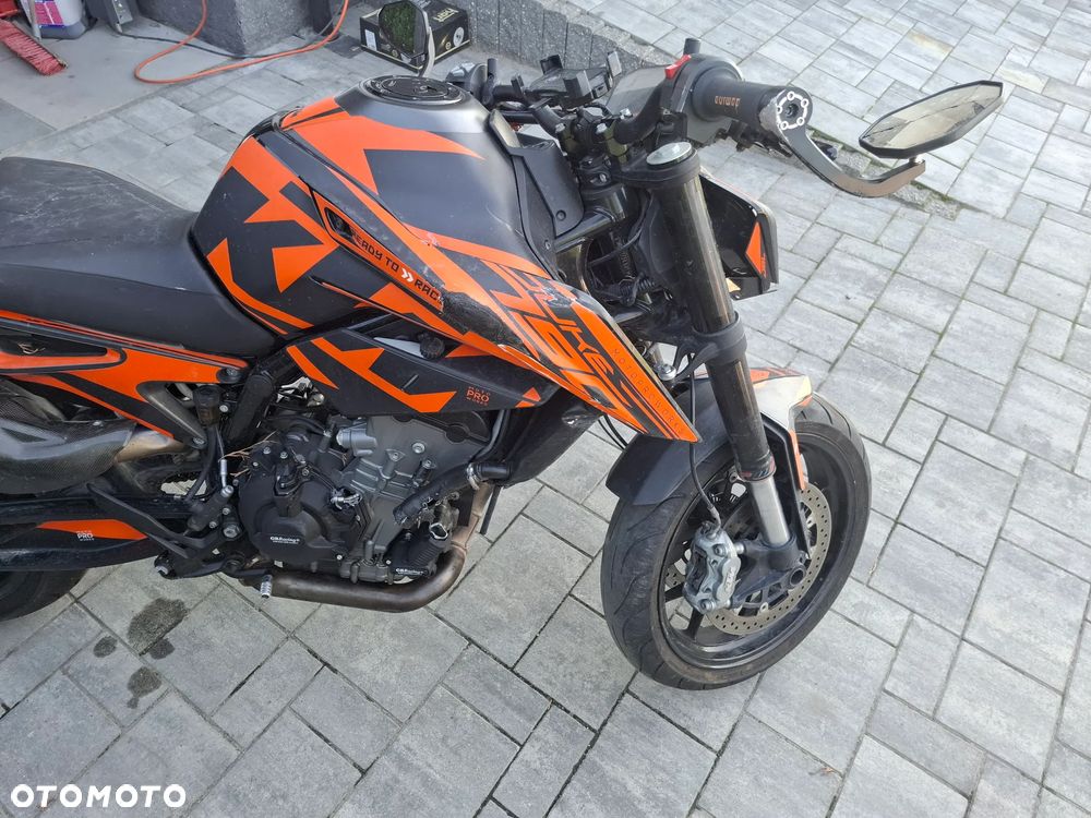 KTM Duke 790 - 4