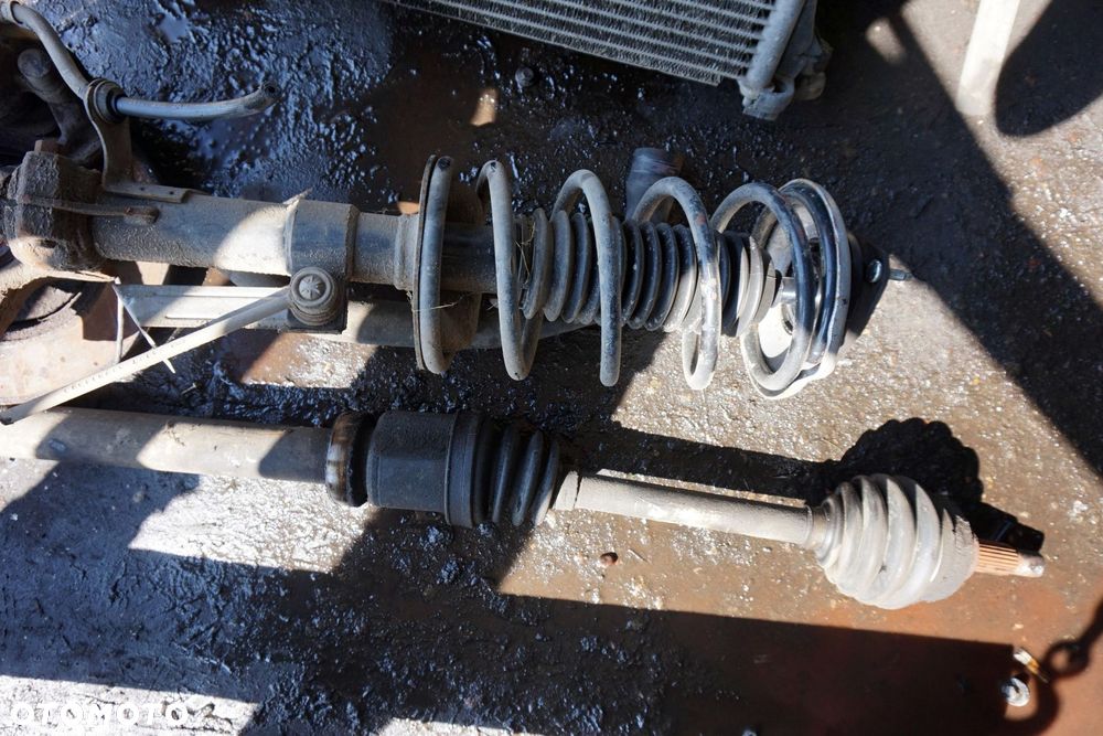 MCPHERSON PRAWY PRZÓD FOCUS I MK1 LIFT 1.8 TDCI ZWROTNICA FORD 2001-2004 AMORTYZATOR SPRĘŻYNA - 3